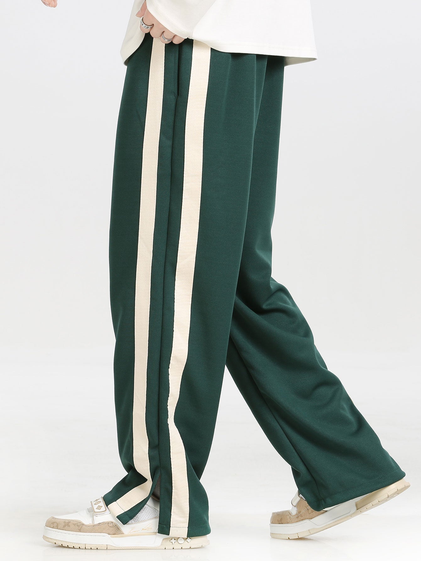 Relax Fit Los Angeles Print Color Block Polo Sweatshirt & Slit Hem Stripe Pants